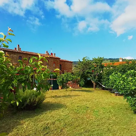 Poderino La Noce Guest house